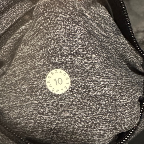 Lululemon Athletica Gray Leggings with Side Pockets - Picture 6 of 6